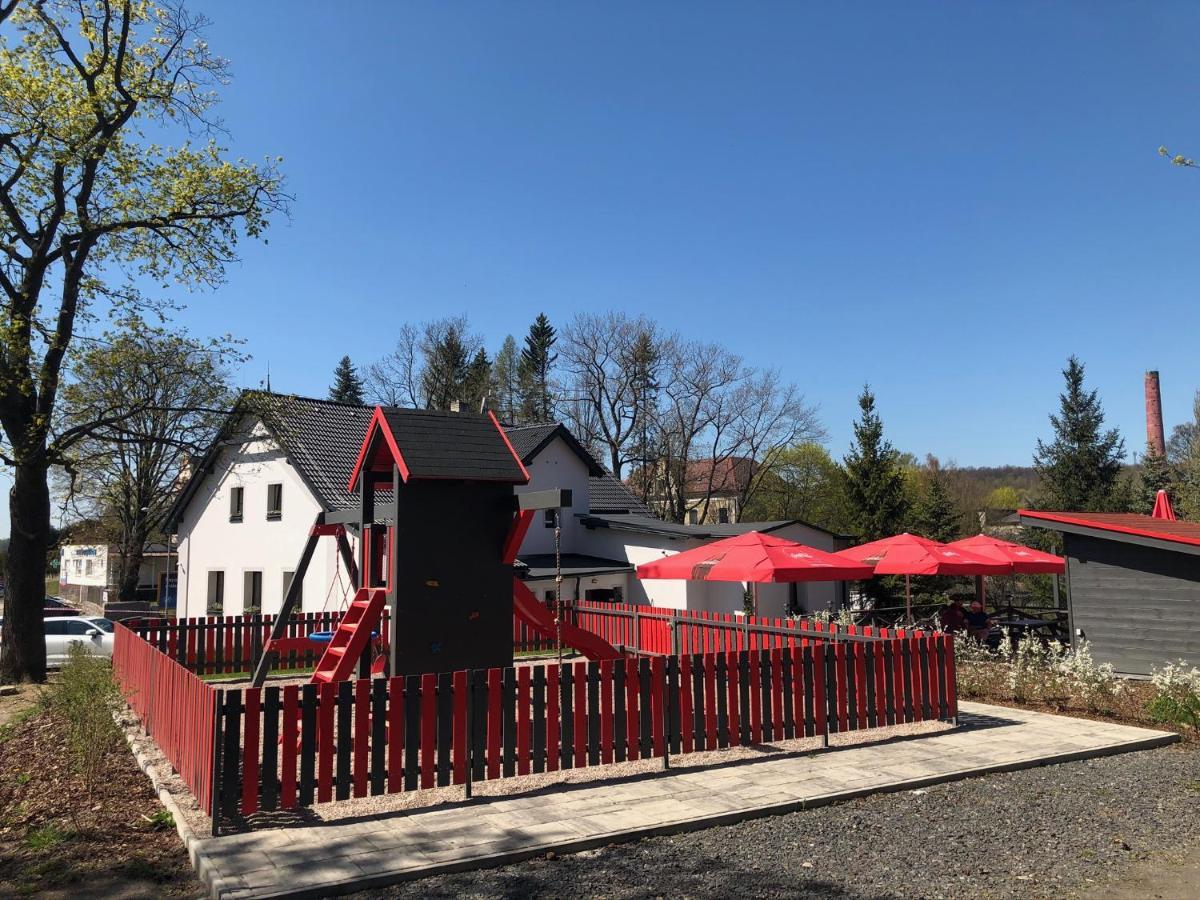 Na Rozcesti Frydlant Hotel Luaran gambar